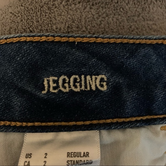 American Eagle Distressed Super Stretch Jeggings-2 - Picture 7 of 9